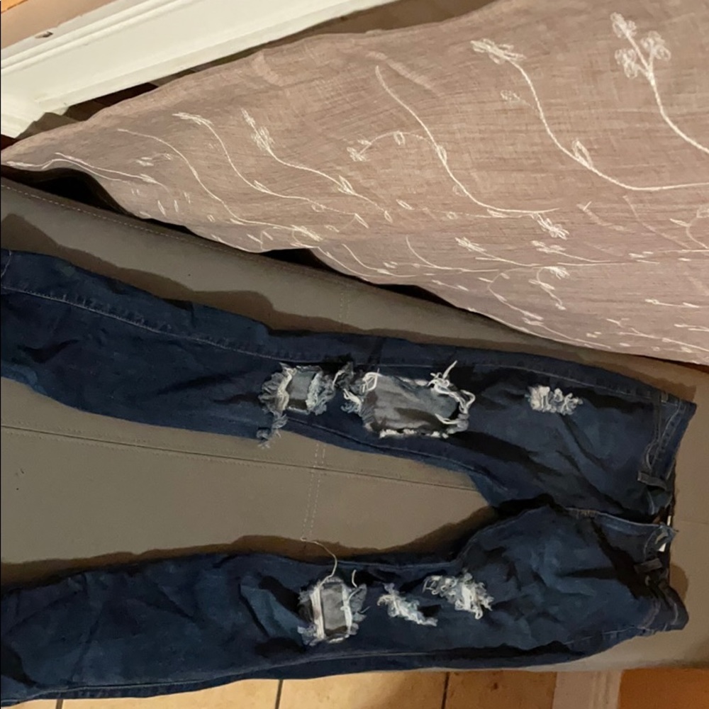 fashion nova jeans. Selling them for 25 dollars